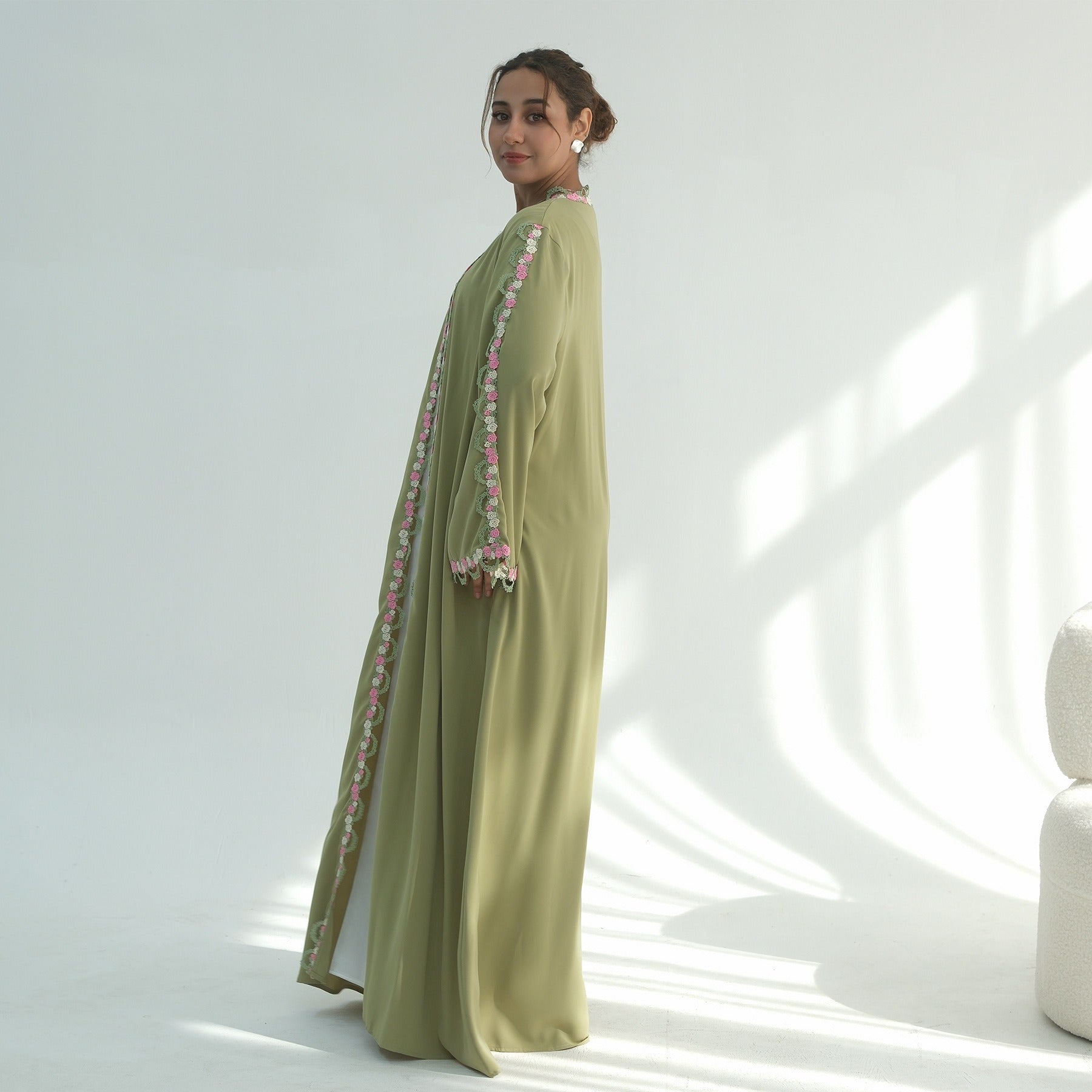LM324 Cardigan Abaya Broderie Florale - Mode Modeste Femmes Musulmanes