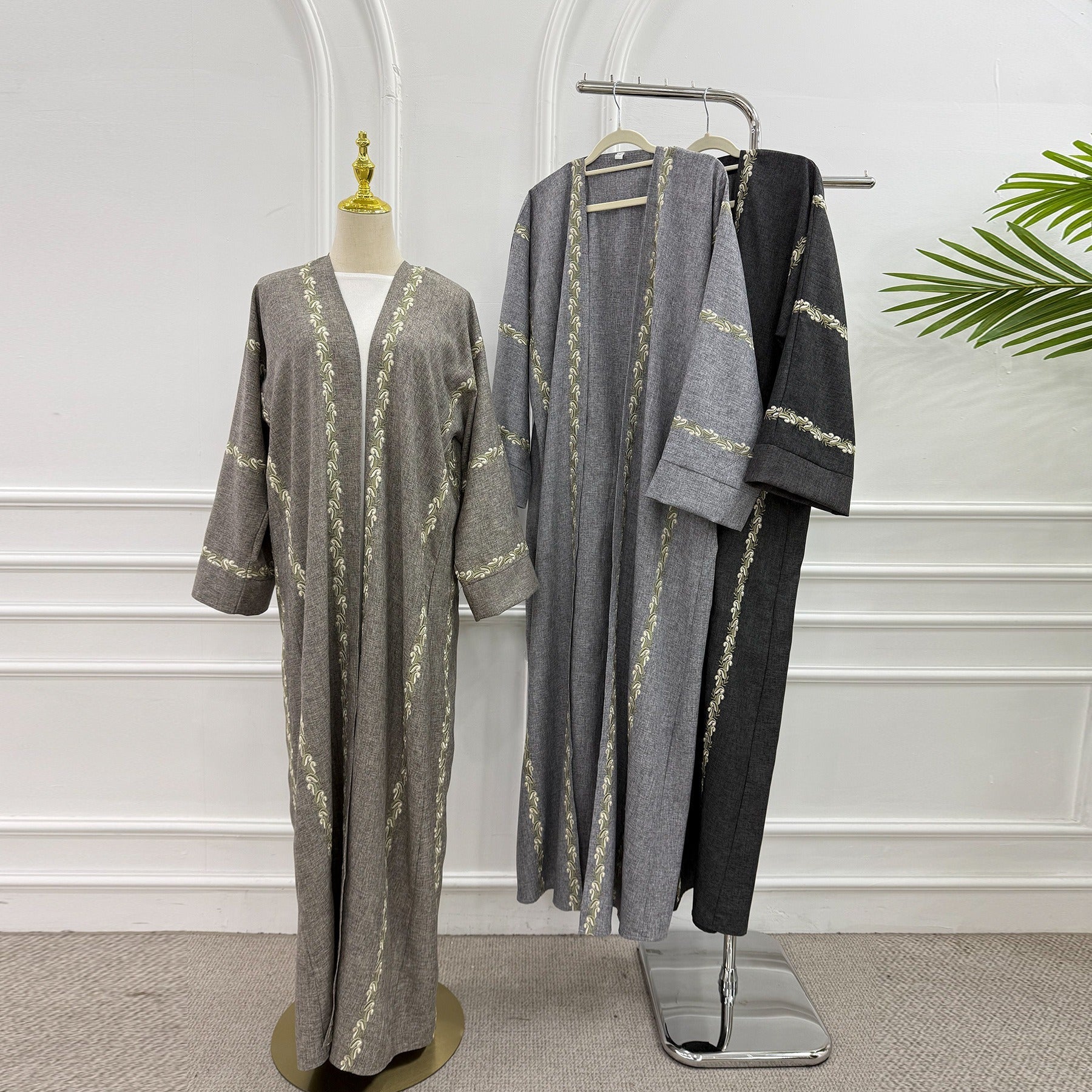 LM319 Cardigan Abaya Brodé - Vêtement Extérieur Modeste Élégant