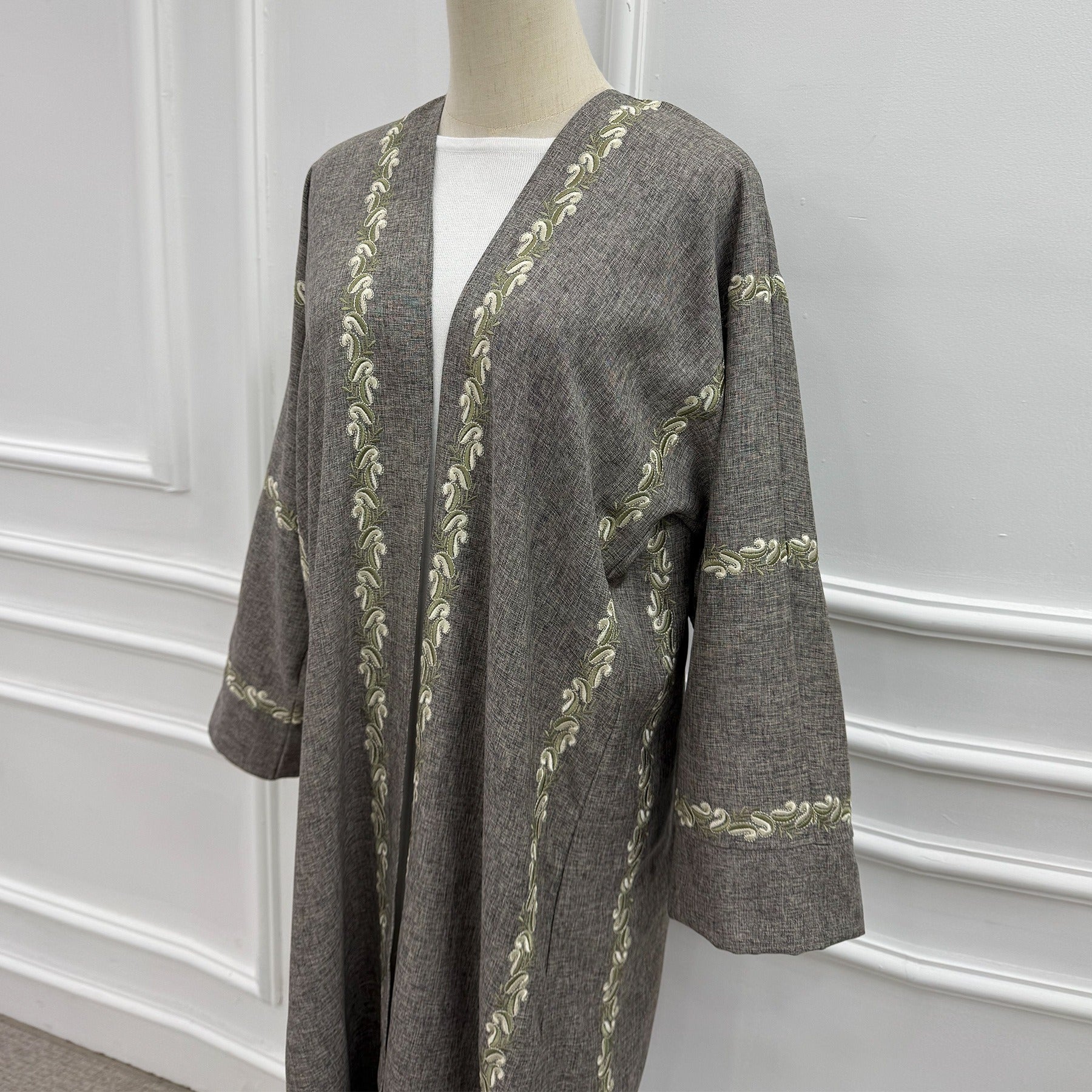 LM319 Cardigan Abaya Brodé - Vêtement Extérieur Modeste Élégant