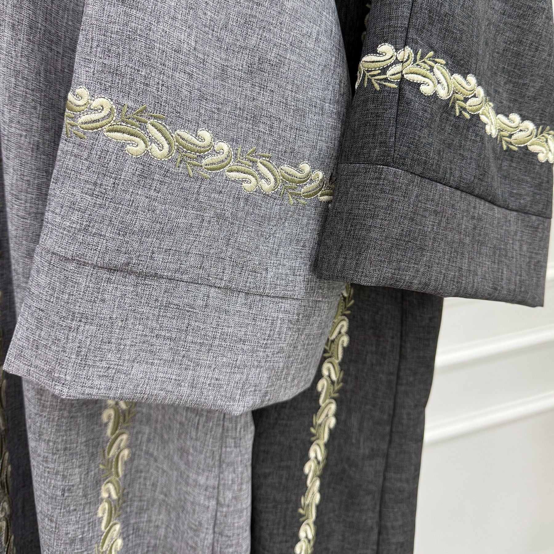 LM319 Cardigan Abaya Brodé - Vêtement Extérieur Modeste Élégant
