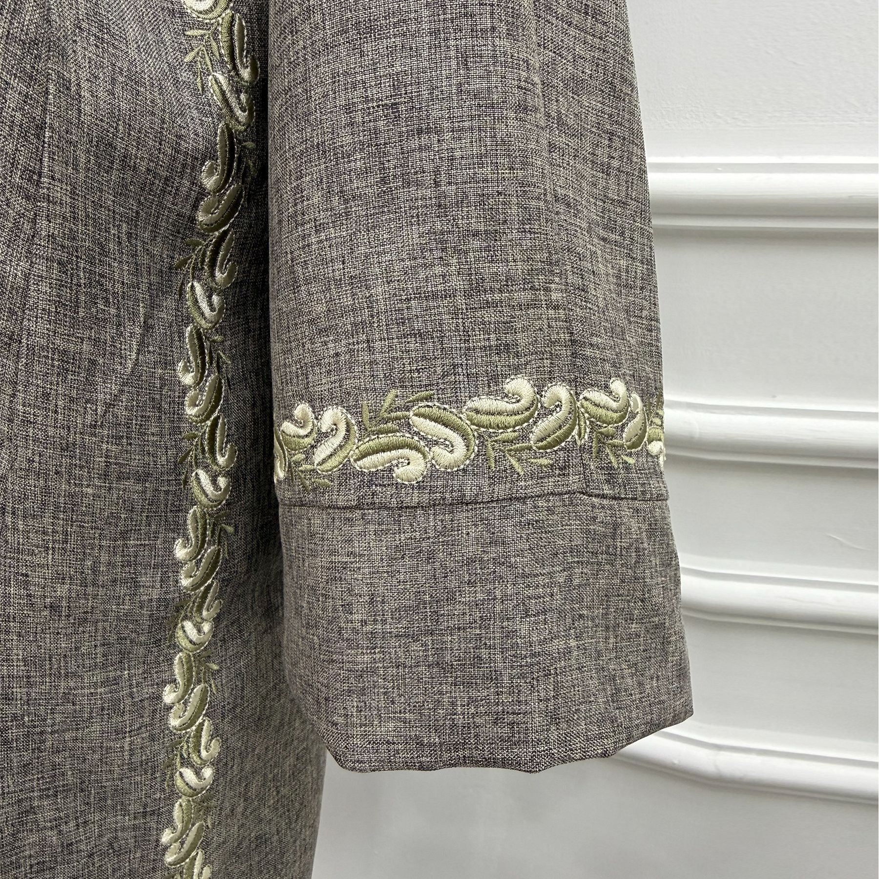 LM319 Cardigan Abaya Brodé - Vêtement Extérieur Modeste Élégant
