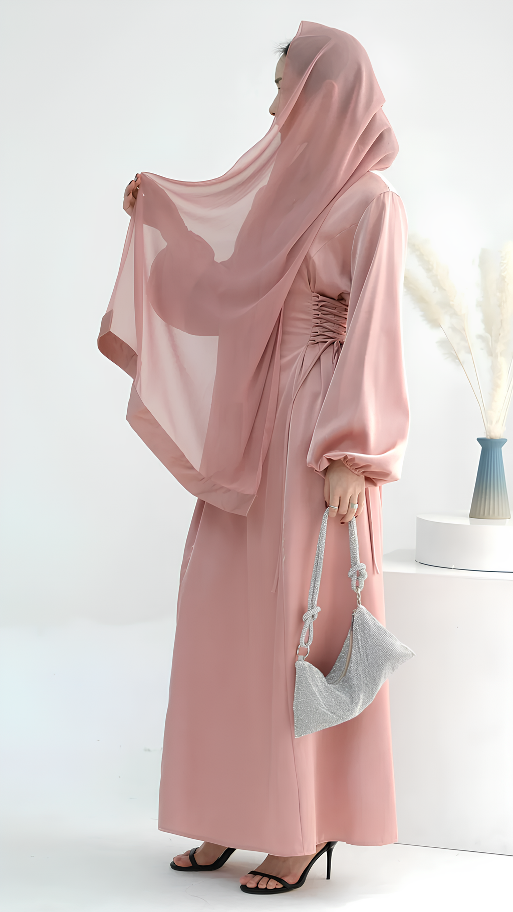 Robe Éthérée en Dentelle