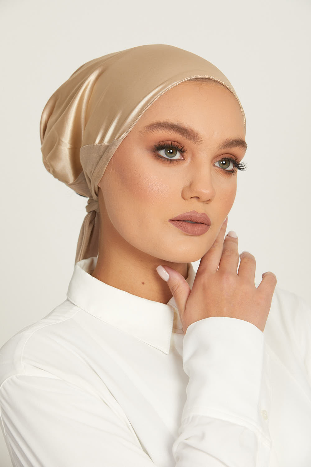 Bonnets Hijab Doublés Satin Noués Derrière Premium