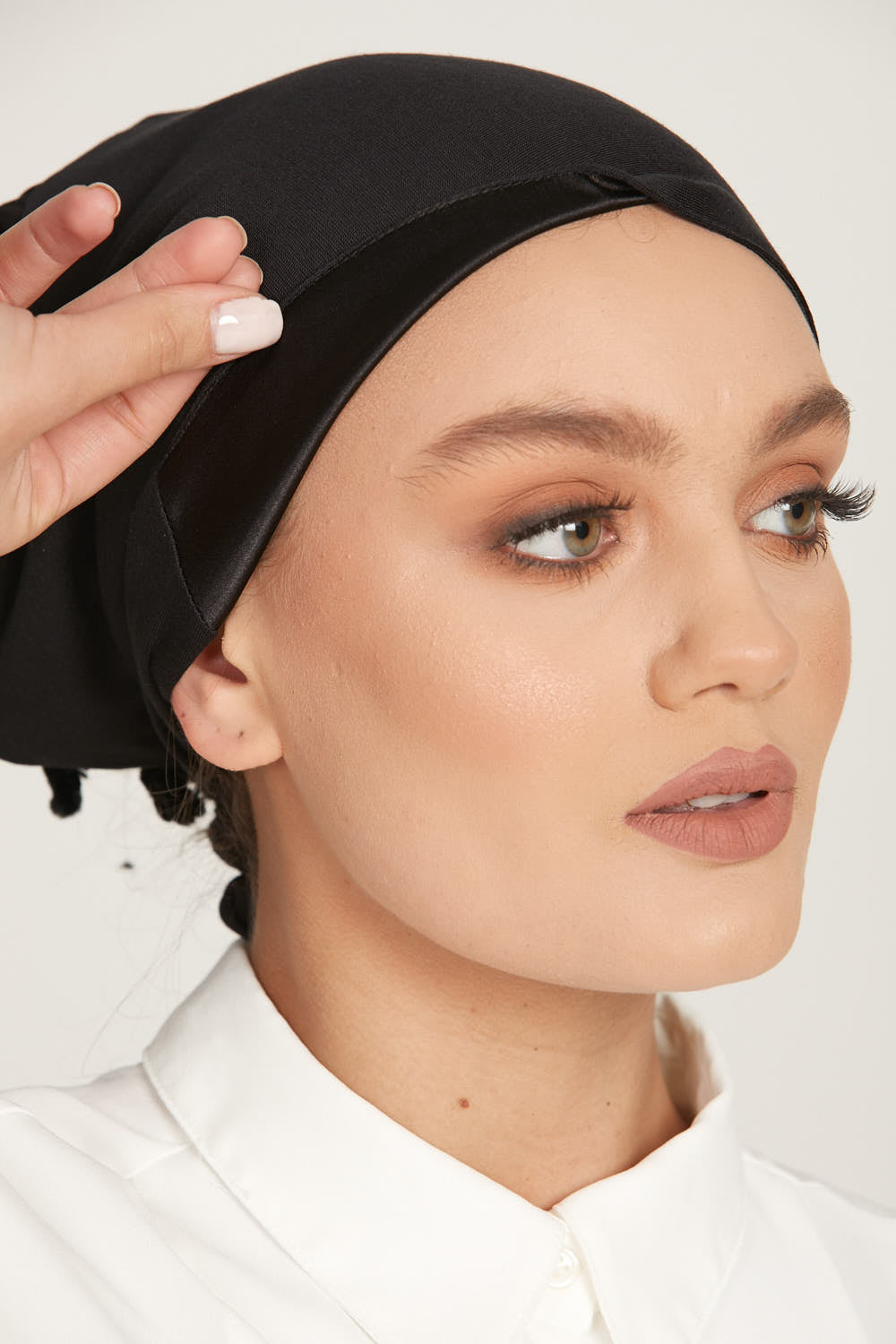 Bonnets Hijab Doublés Satin Noués Derrière Premium