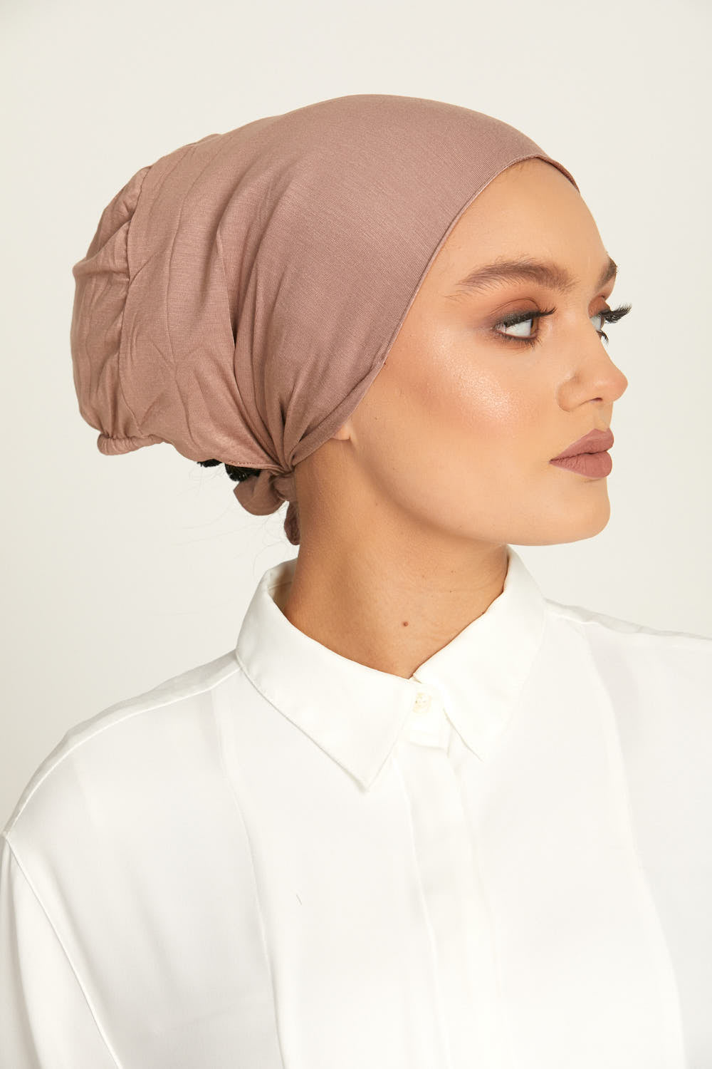 Bonnets Hijab Doublés Satin Noués Derrière Premium