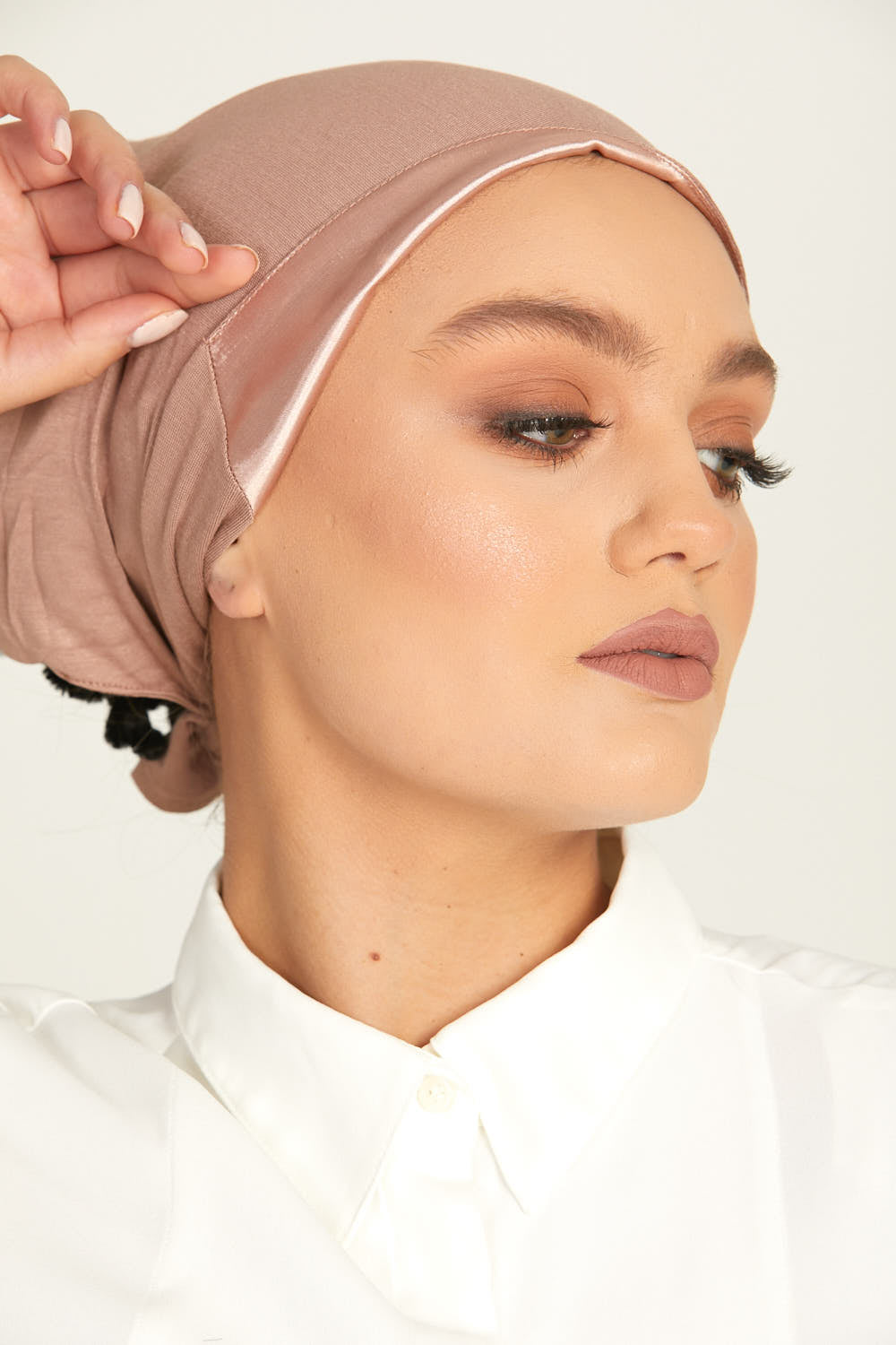 Bonnets Hijab Doublés Satin Noués Derrière Premium
