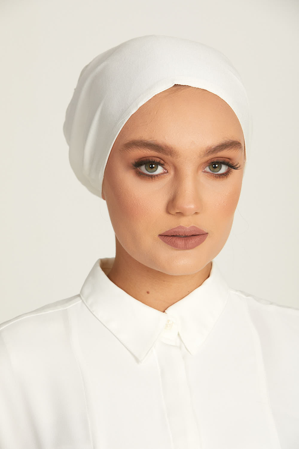 Bonnets Hijab Doublés Satin Noués Derrière Premium