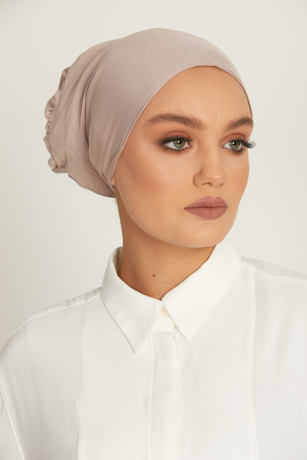 Bonnets Hijab Doublés Satin Noués Derrière Premium