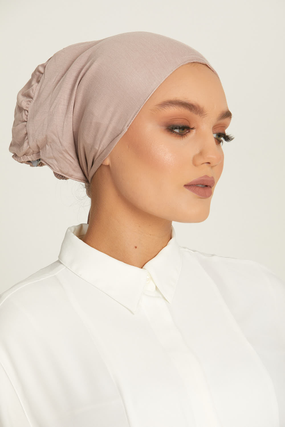 Bonnets Hijab Doublés Satin Noués Derrière Premium