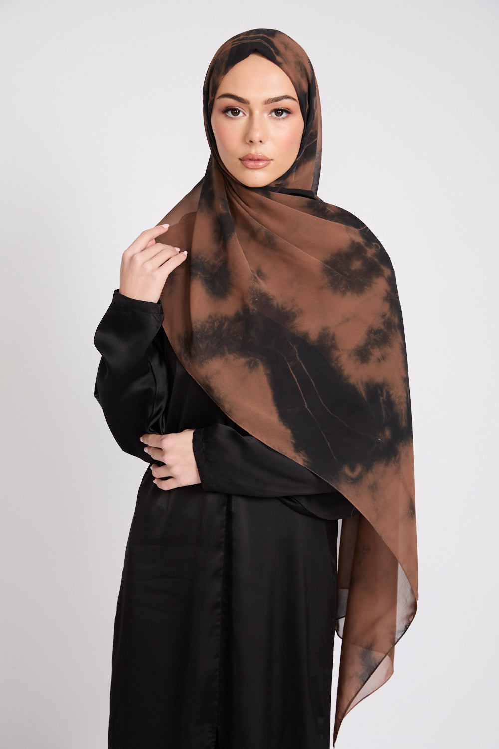 Hijab Georgette Mousseline Tie Dye - Étreinte Terrestre