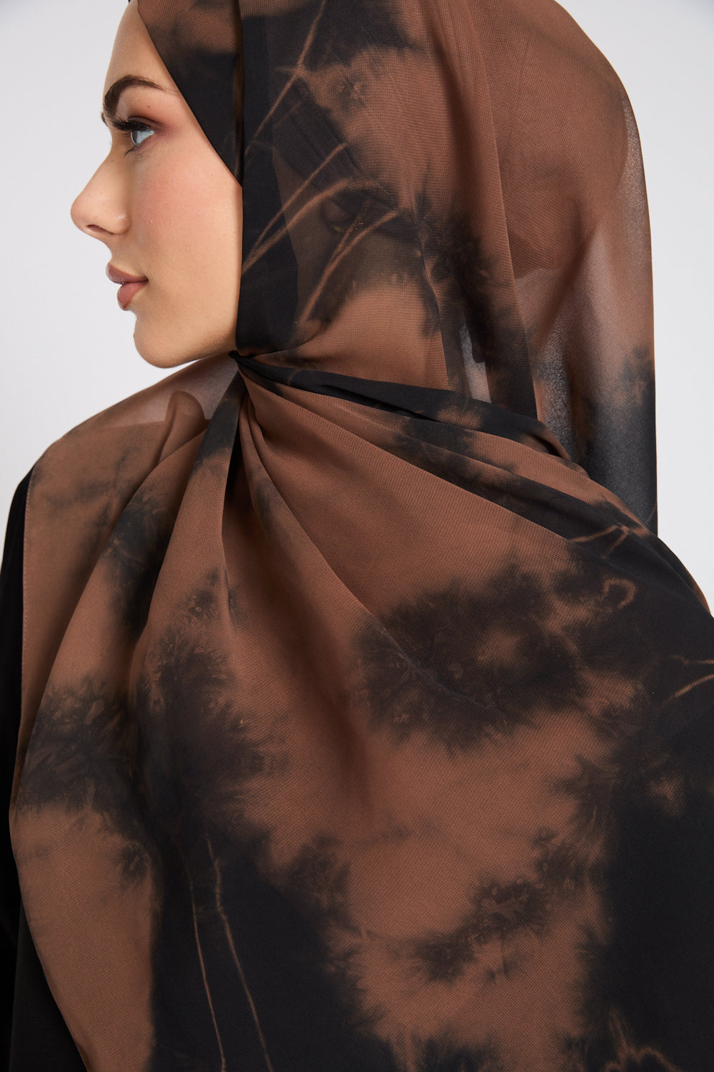 Hijab Georgette Mousseline Tie Dye - Étreinte Terrestre