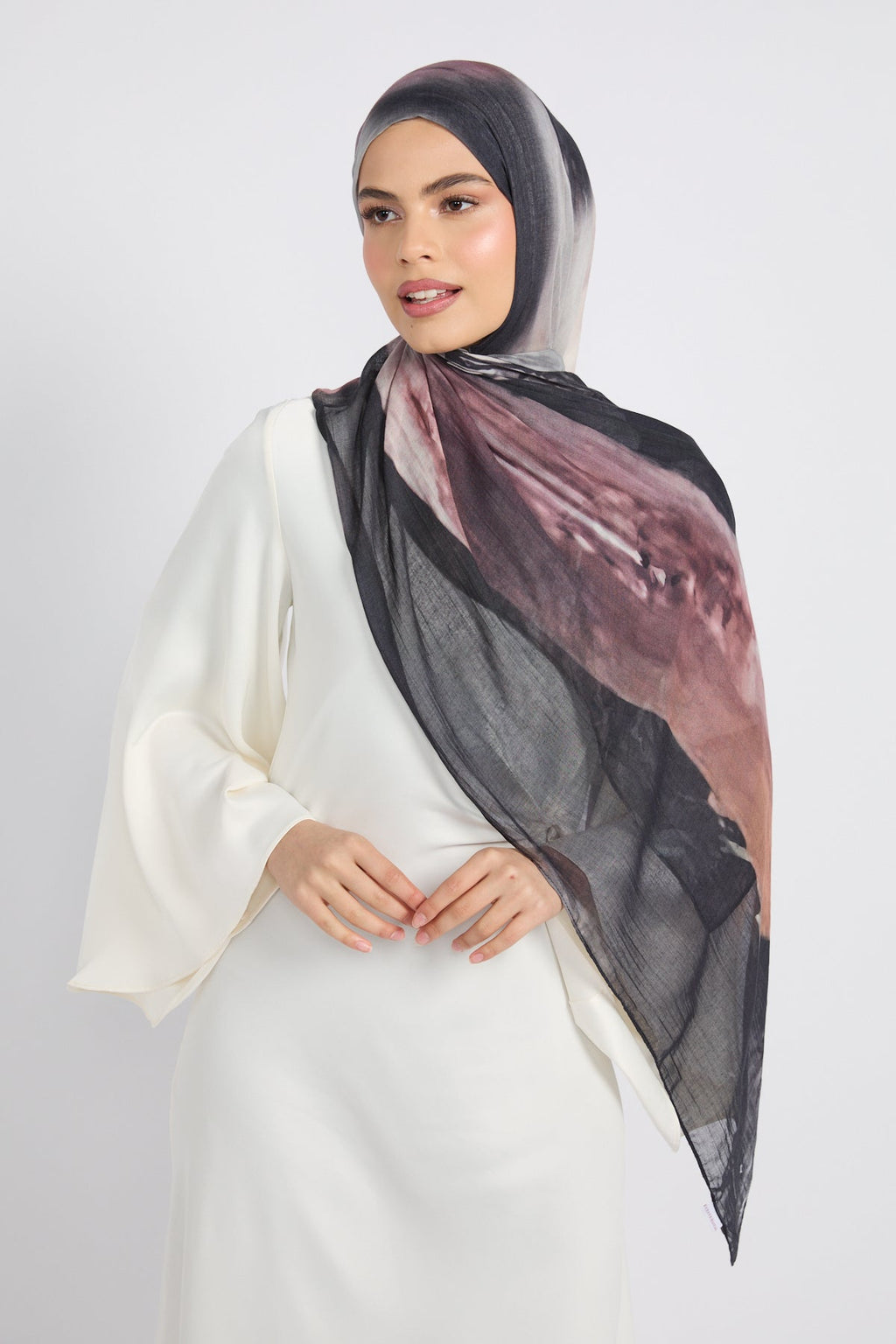 Hijab Modal Imprimé Premium - Encre Crépusculaire
