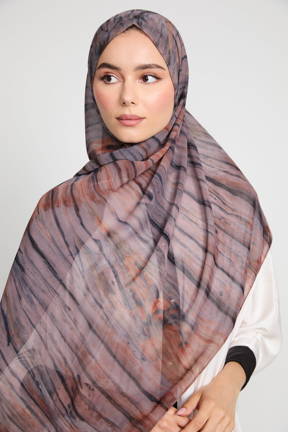 Hijab Mousseline Tie Dye Luxe - Coucher de Soleil Noir - ÉDITION LIMITÉE