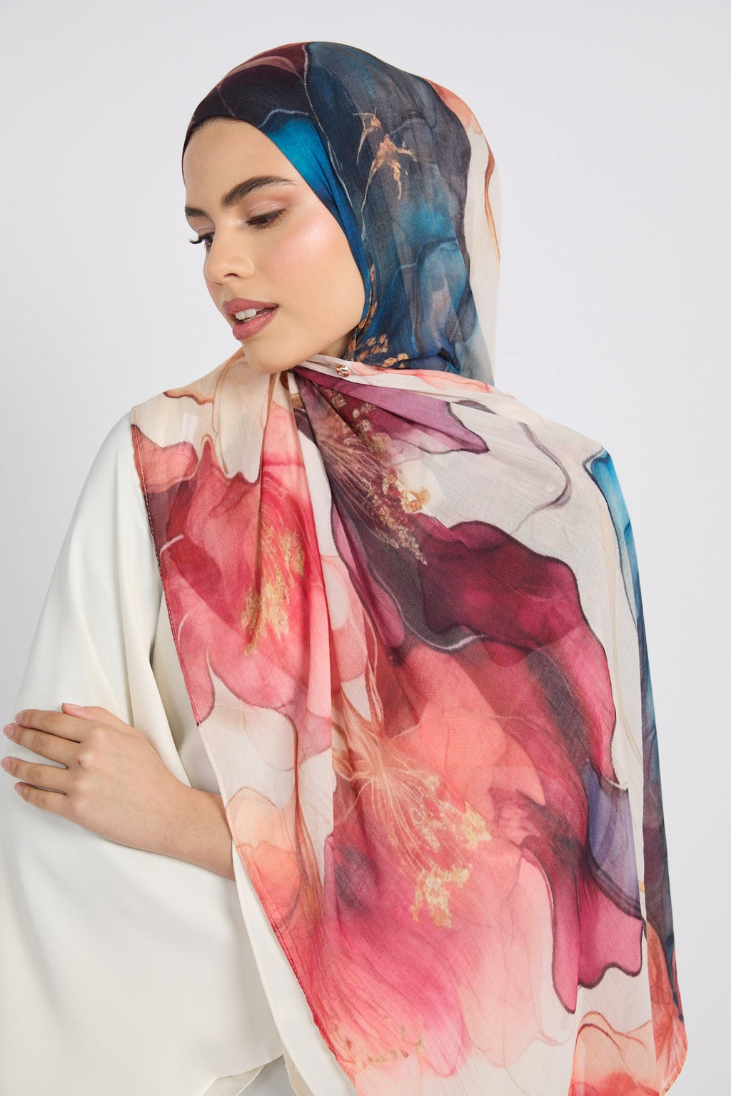 Hijab Modal Imprimé Premium - Jardin Écarlate