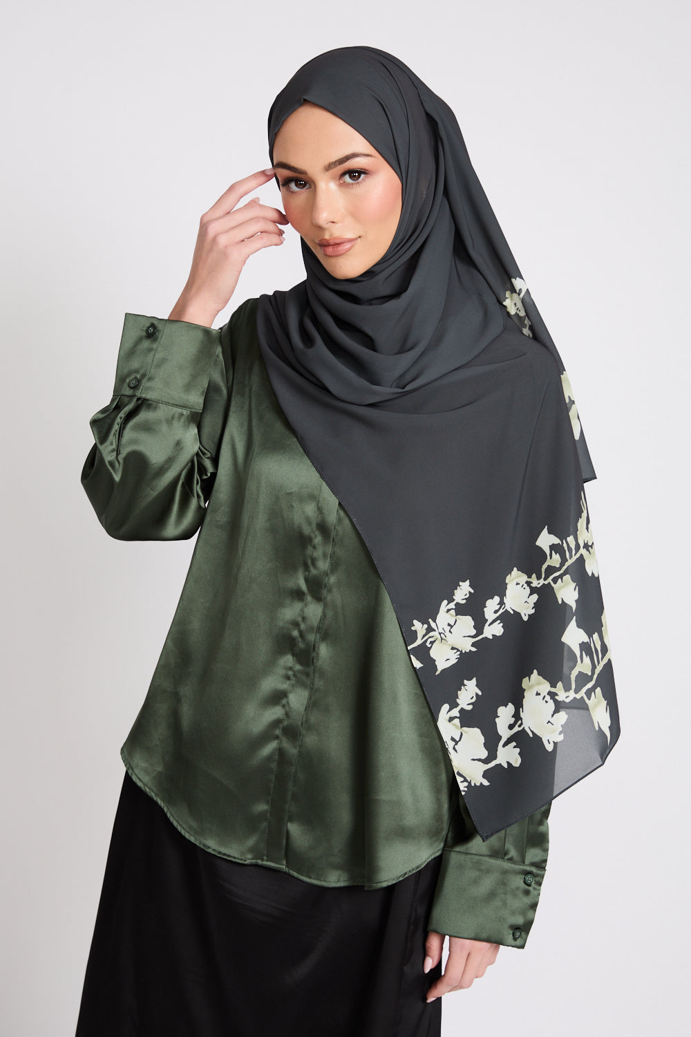 Hijab Imprimé Luxe - Vigne Enchantée - ÉDITION LIMITÉE