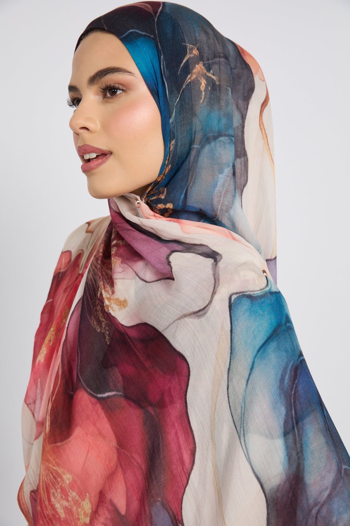 Hijab Modal Imprimé Premium - Jardin Écarlate