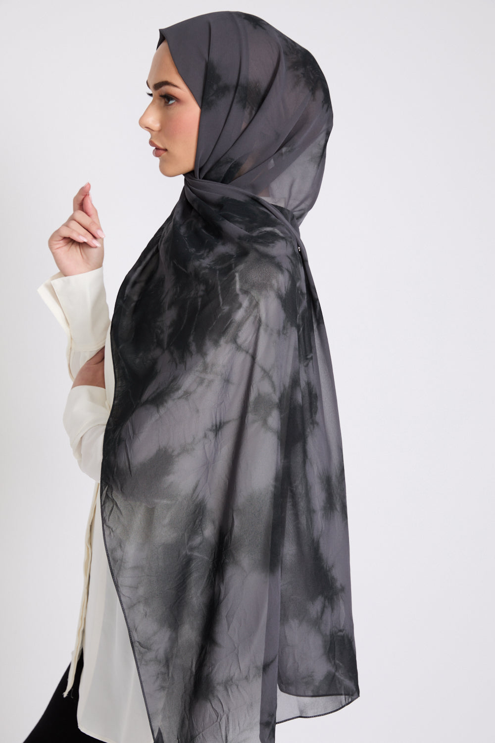 Hijab Georgette Mousseline Tie Dye - Éclipse Noire