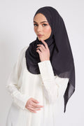 Hijab Georgette Luxe avec Détails Délicats - Zibeline Minuit