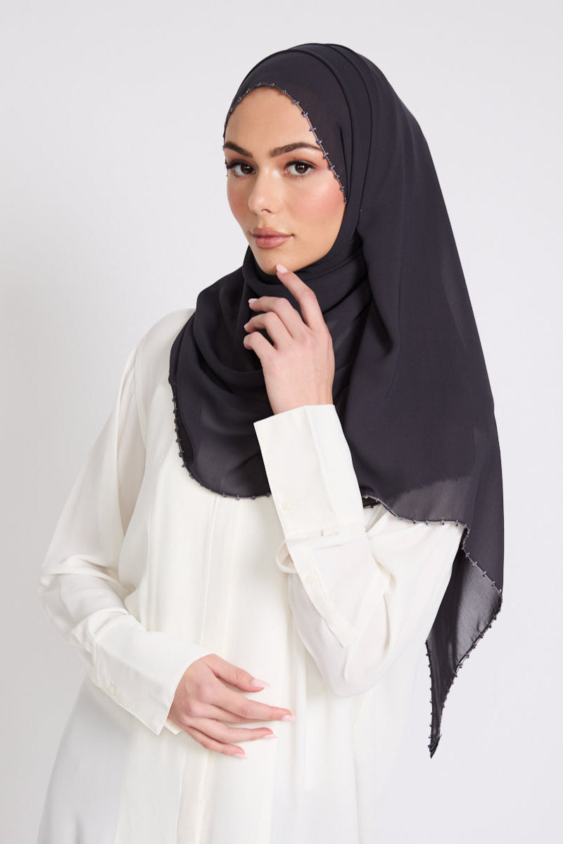 Hijab Georgette Luxe avec Détails Délicats - Zibeline Minuit