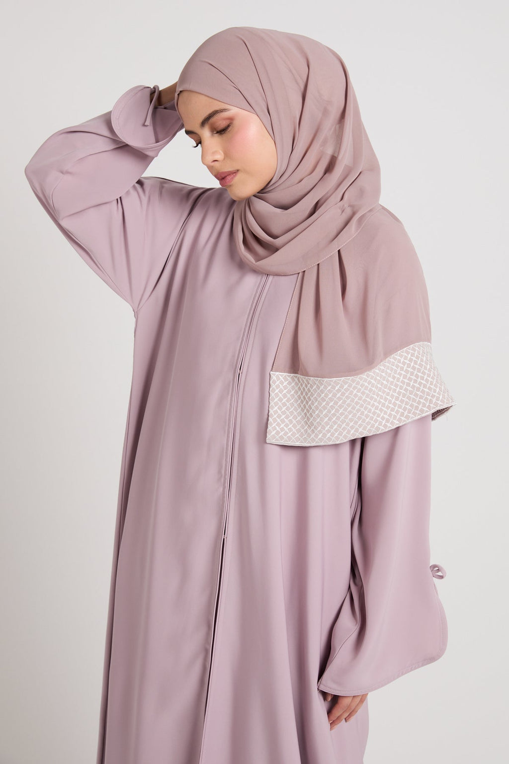 Hijab Georgette Mousseline Dentelle Brodée Brume Rose Premium