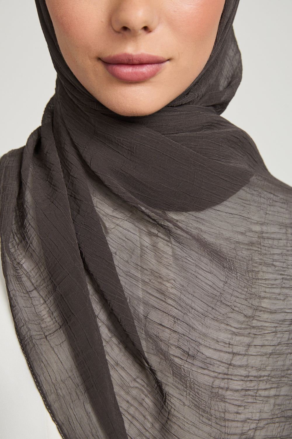 Hijab Froissé Doux Luxe - Moka Atténué