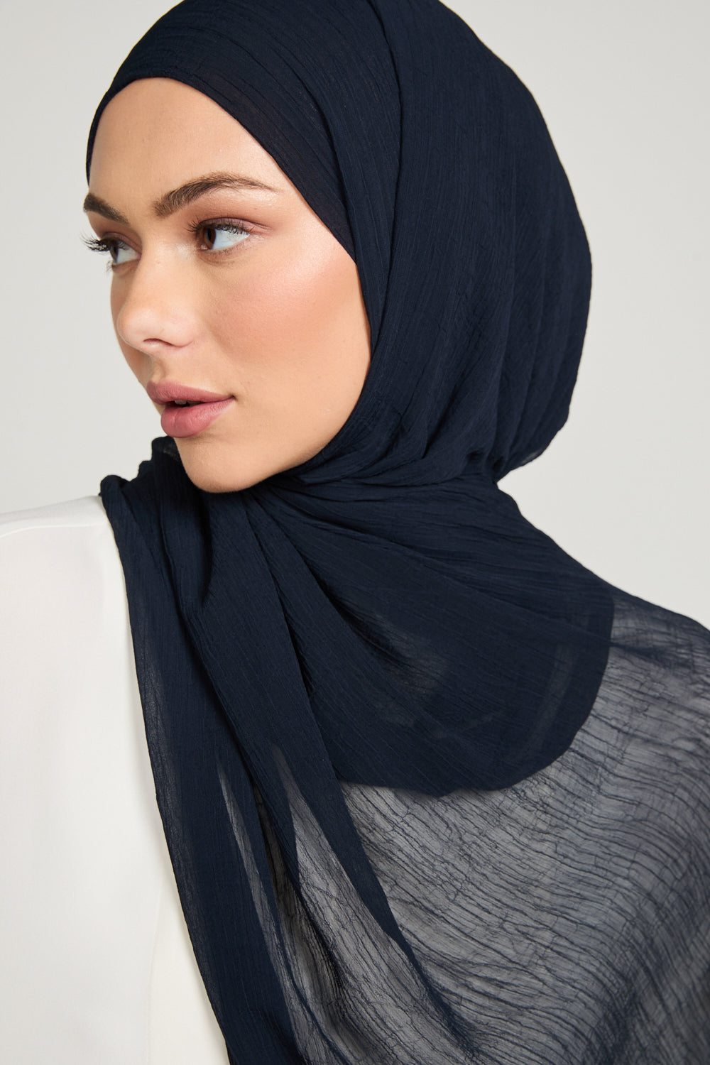 Hijab Froissé Doux Luxe - Marine