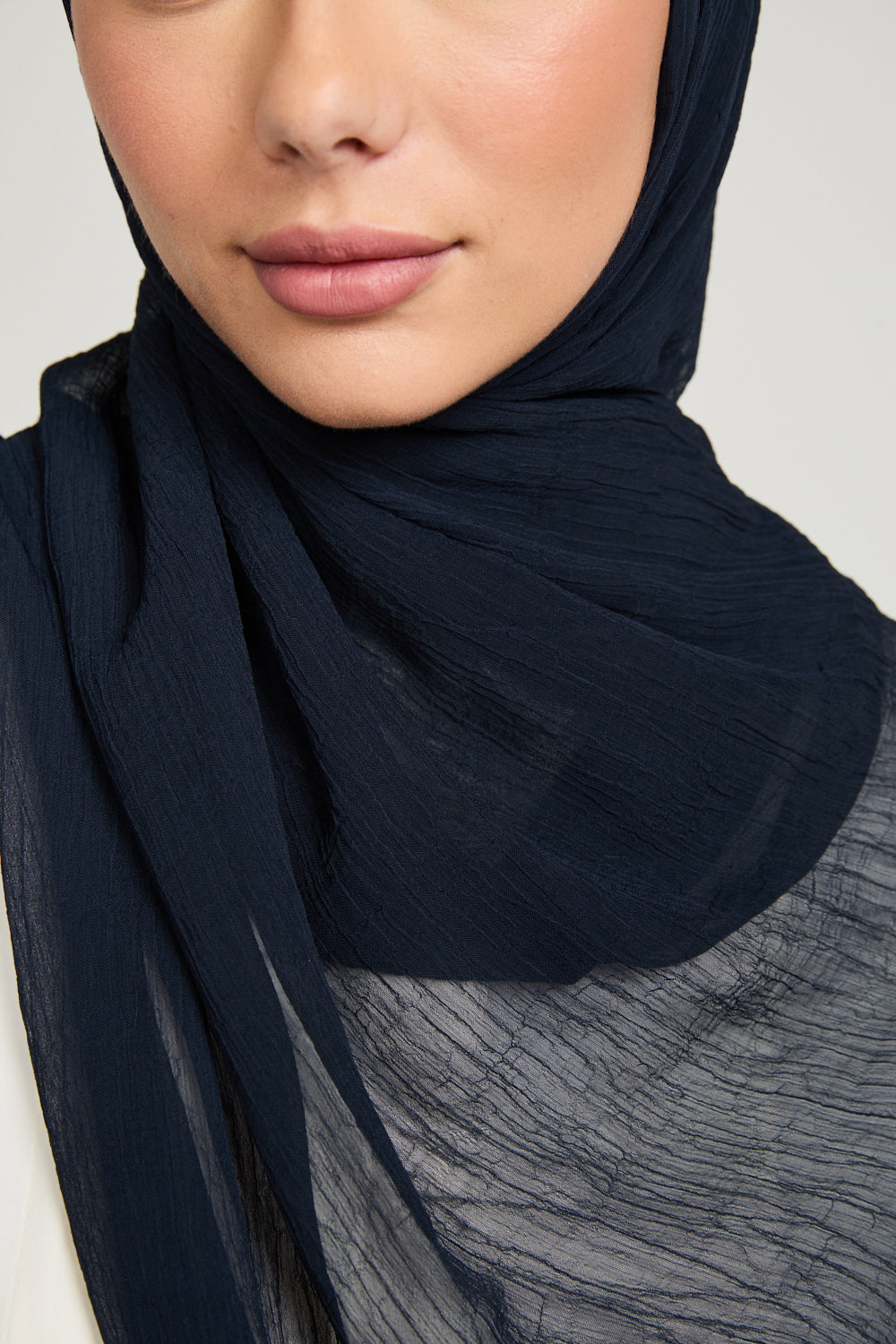 Hijab Froissé Doux Luxe - Marine