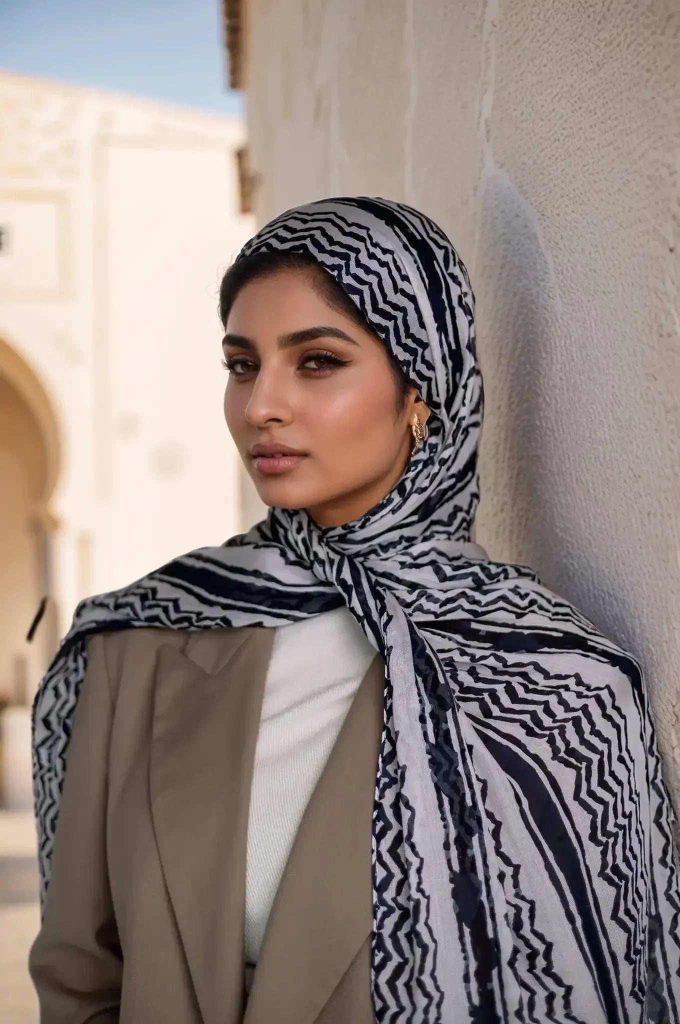 Foulard Hijab Imprimé Noir Hatta Qawah | Keffieh Stylé pour Tenue Islamique Modeste