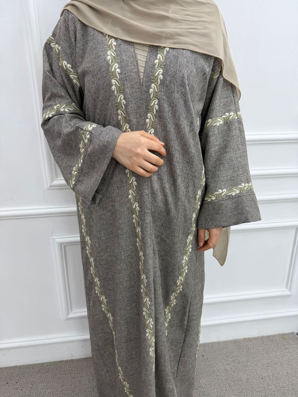 LM319 Cardigan Abaya Brodé - Vêtement Extérieur Modeste Élégant