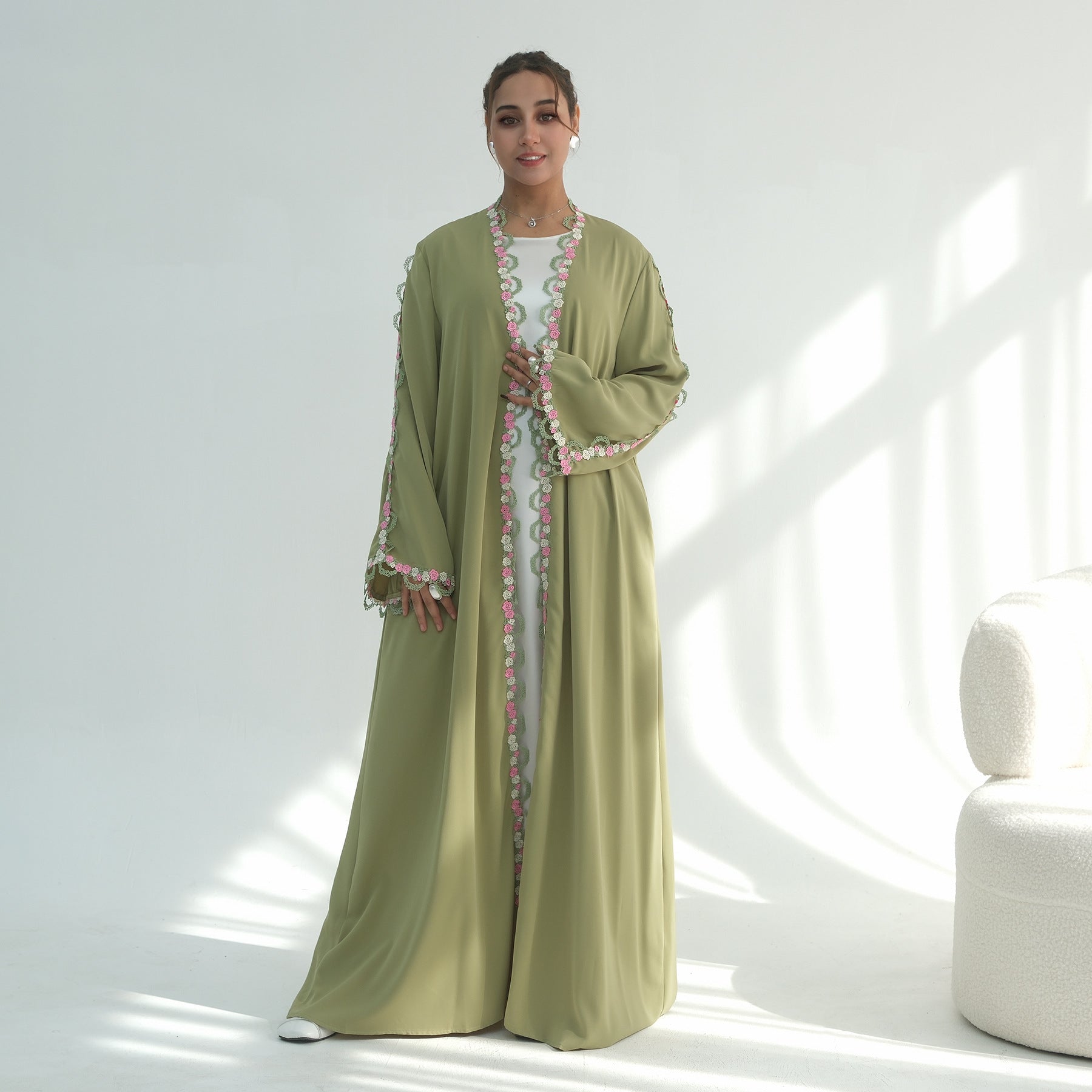LM324 Cardigan Abaya Broderie Florale - Mode Modeste Femmes Musulmanes