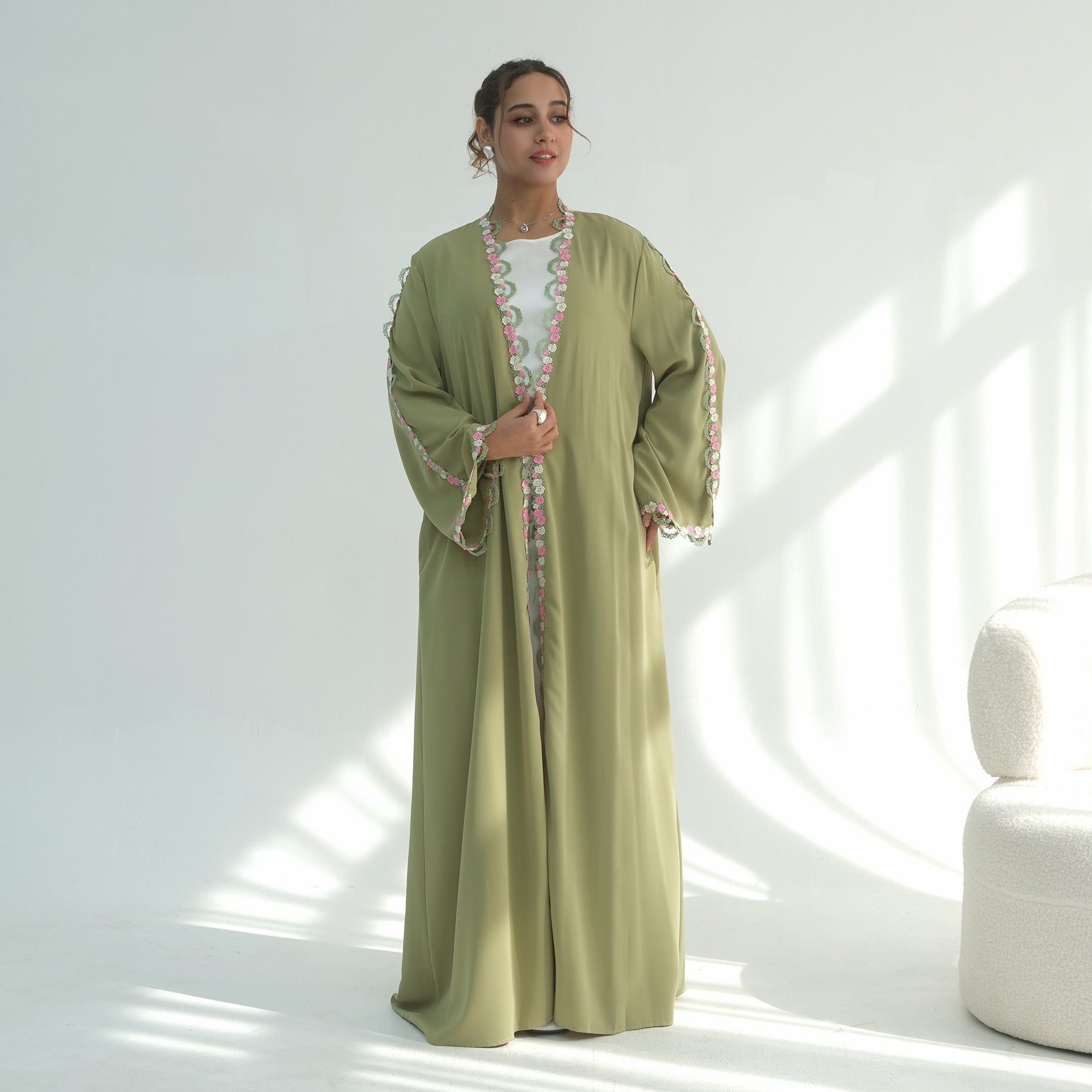 LM324 Cardigan Abaya Broderie Florale - Mode Modeste Femmes Musulmanes