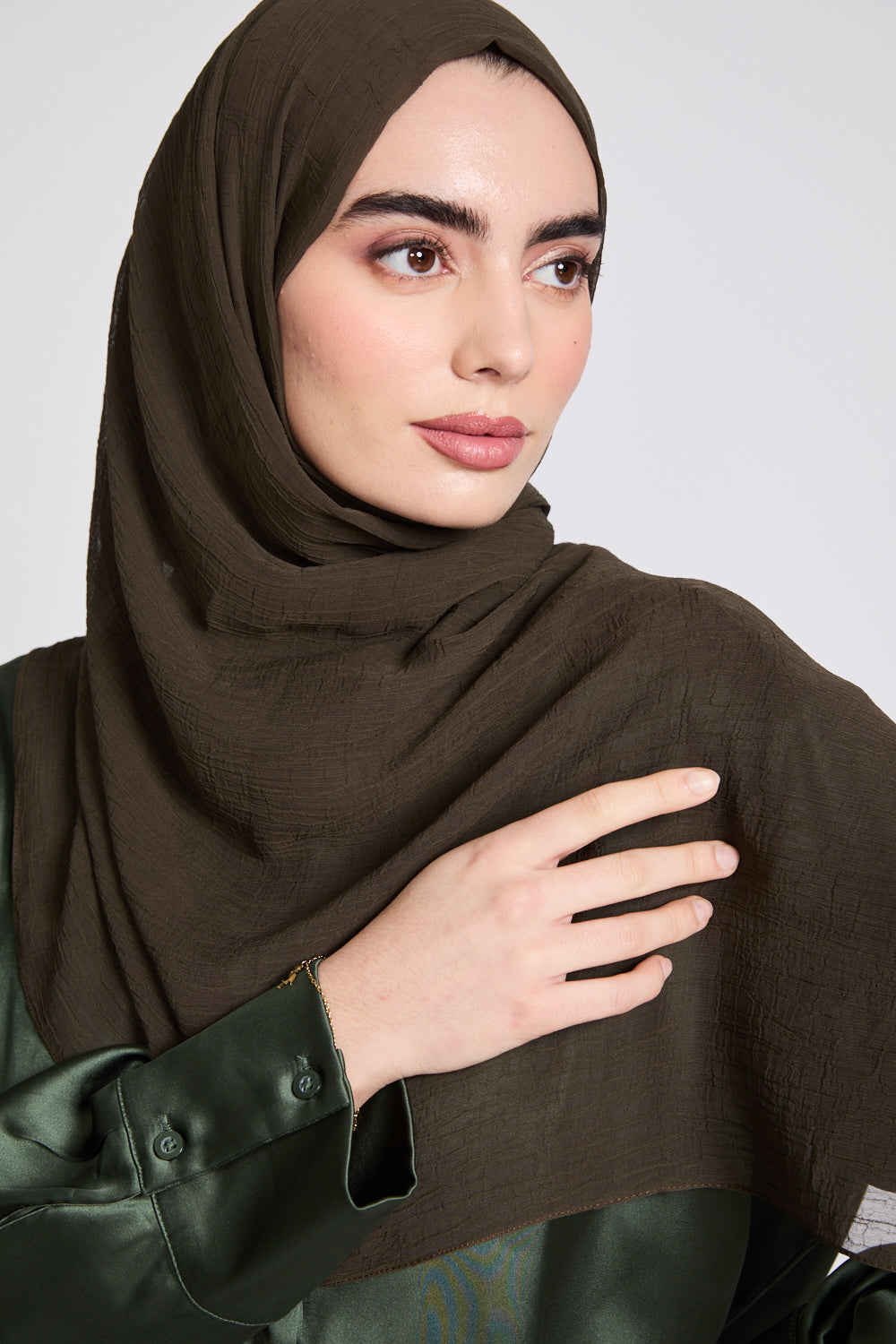 Hijab Froissé Doux Luxe - Marron Olive