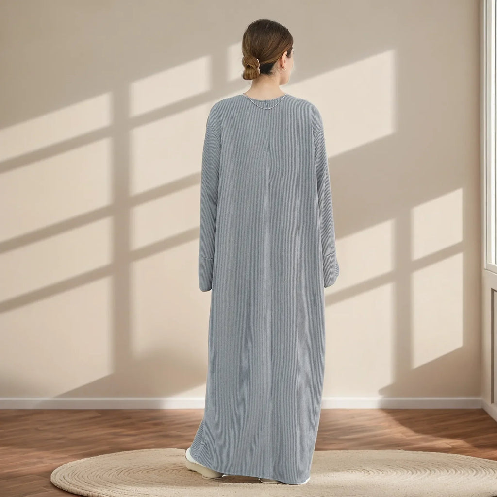 Abaya Maxi Robe d'Hiver Douillette – Modèle Tricoté Fermé pour Femmes Voilées | LM075