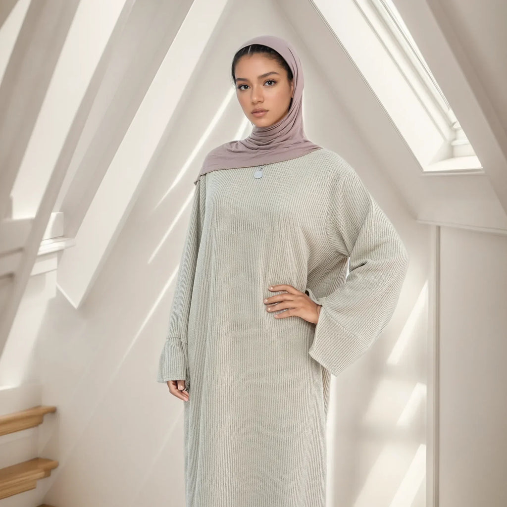 Abaya Maxi Robe d'Hiver Douillette – Modèle Tricoté Fermé pour Femmes Voilées | LM075