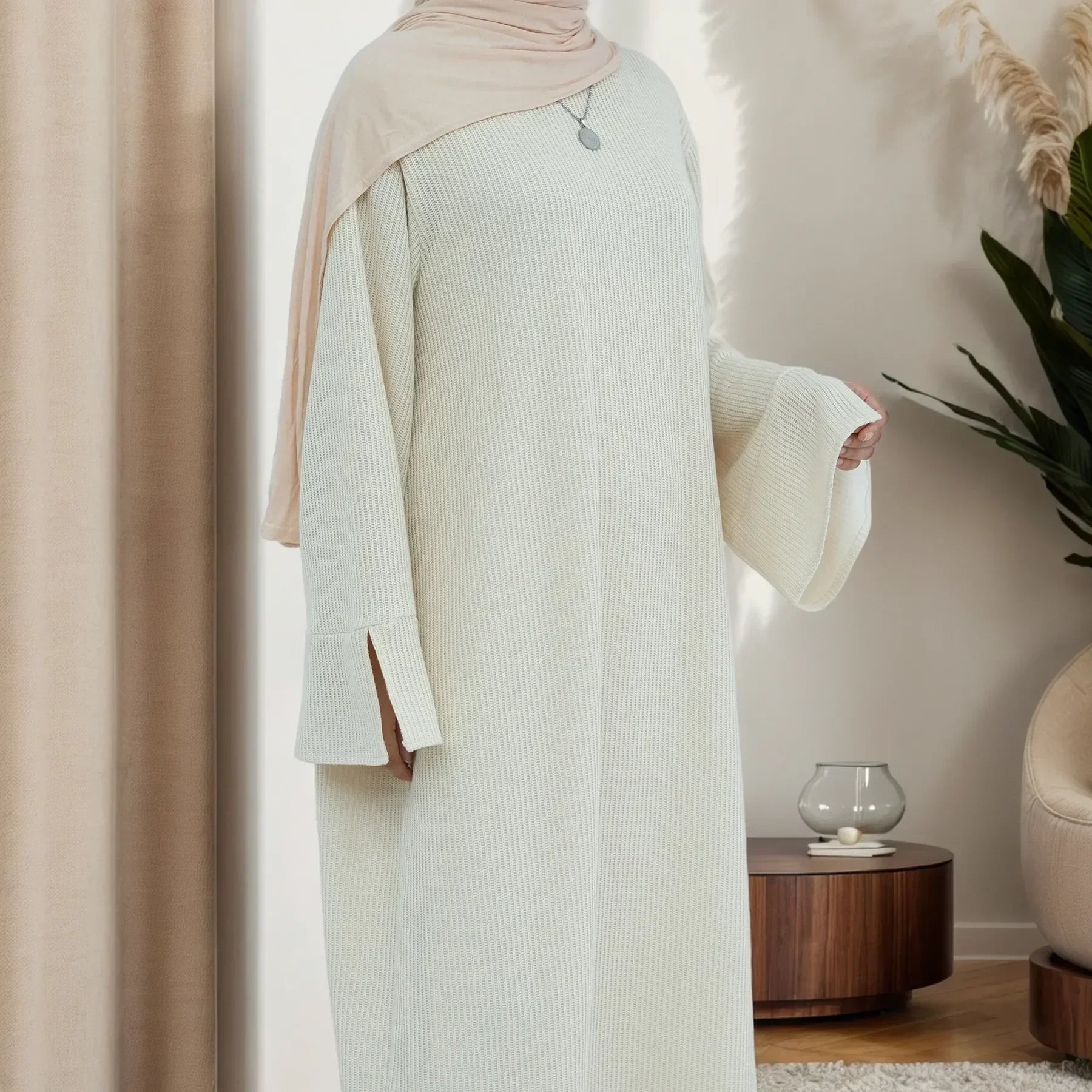 Abaya Maxi Robe d'Hiver Douillette – Modèle Tricoté Fermé pour Femmes Voilées | LM075
