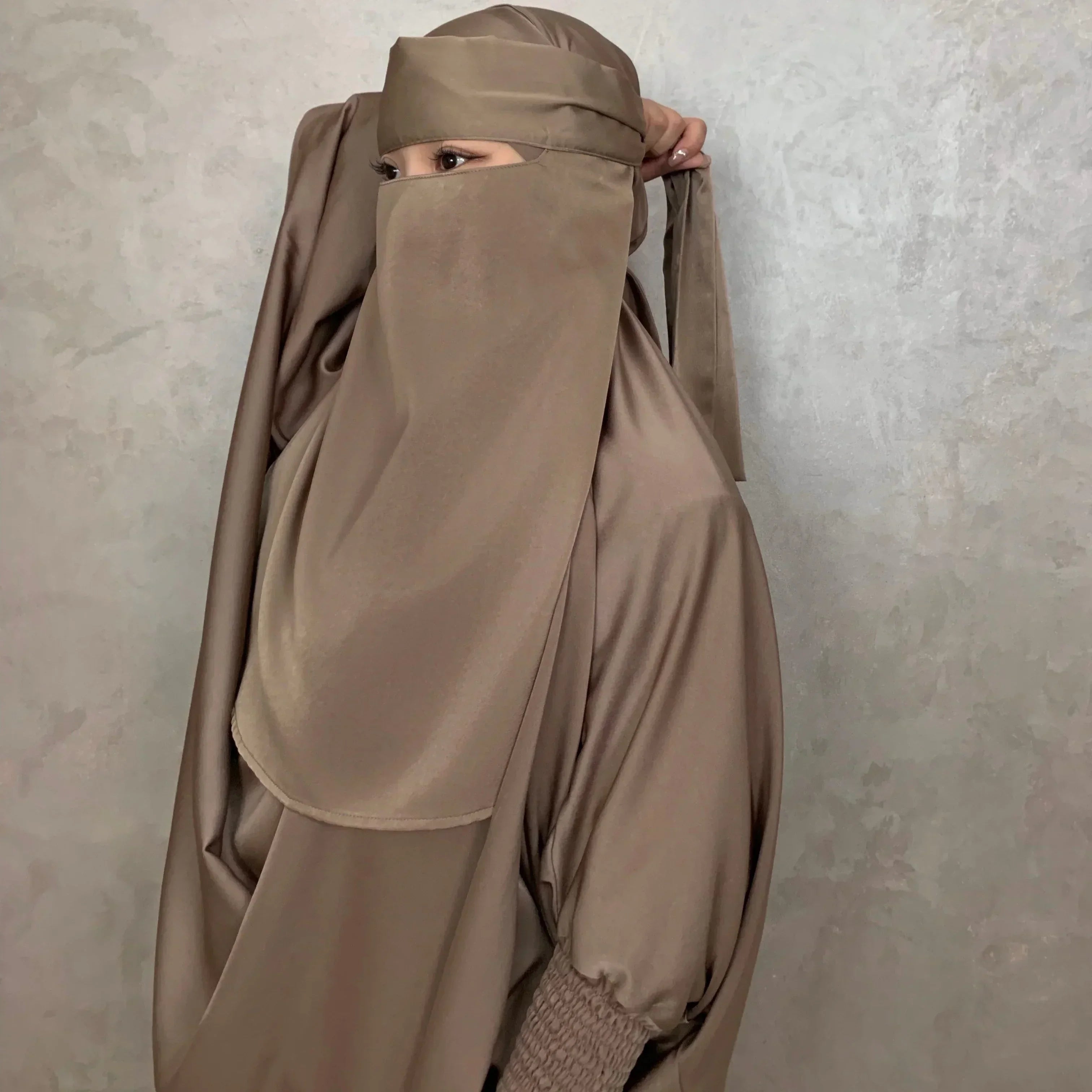 LM001 Robe Musulmane pour Femmes | Jilbab Abaya Une Pièce | Vêtement de Prière Modeste & Khimar Islamique Style Dubaï