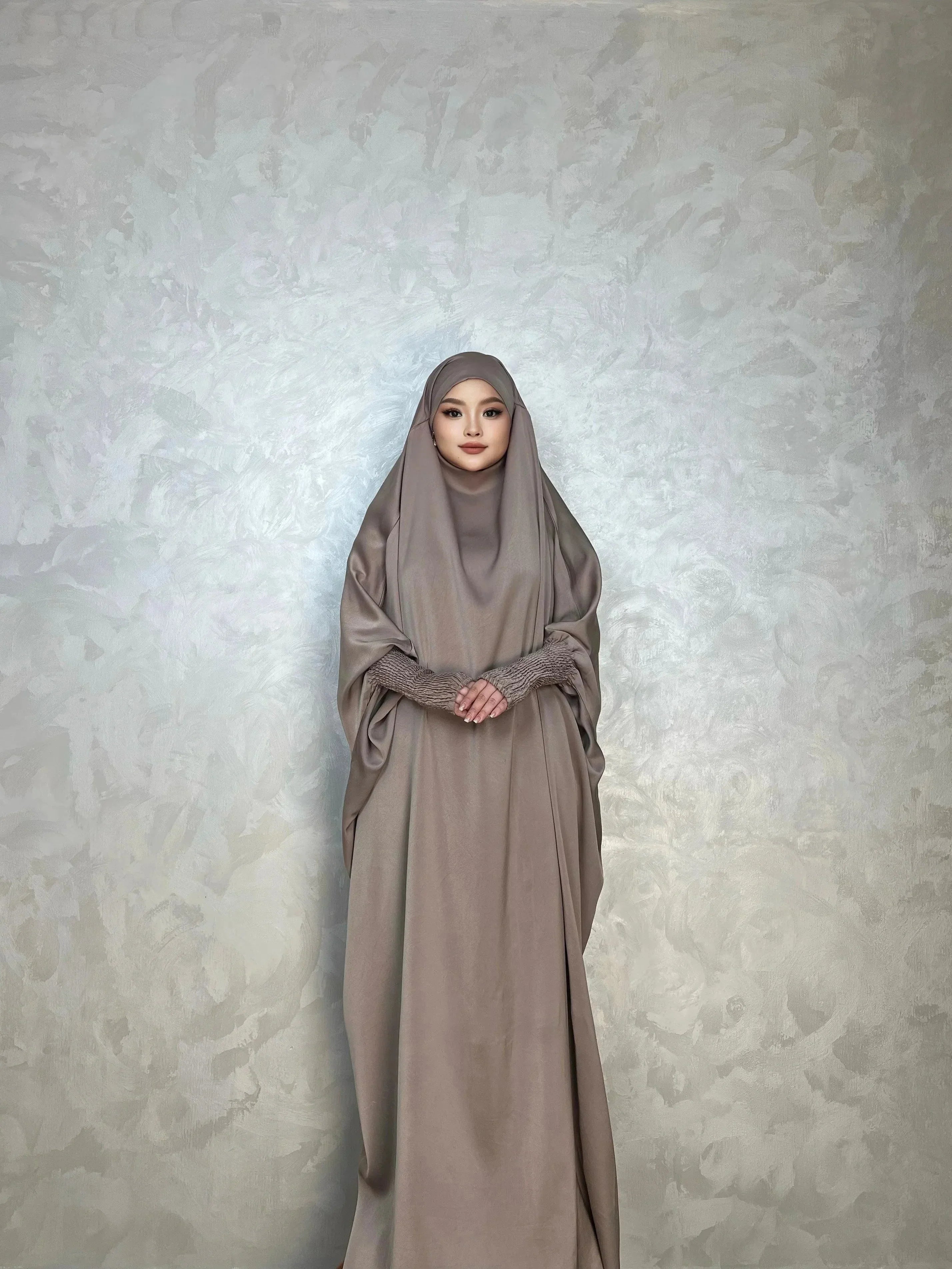 LM001 Robe Musulmane pour Femmes | Jilbab Abaya Une Pièce | Vêtement de Prière Modeste & Khimar Islamique Style Dubaï