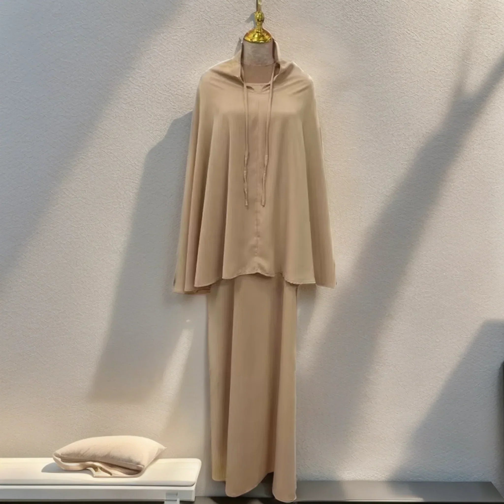 LM010 Ensemble Abaya Deux Pièces avec Grand Foulard | Tenue Islamique Modeste pour Femmes