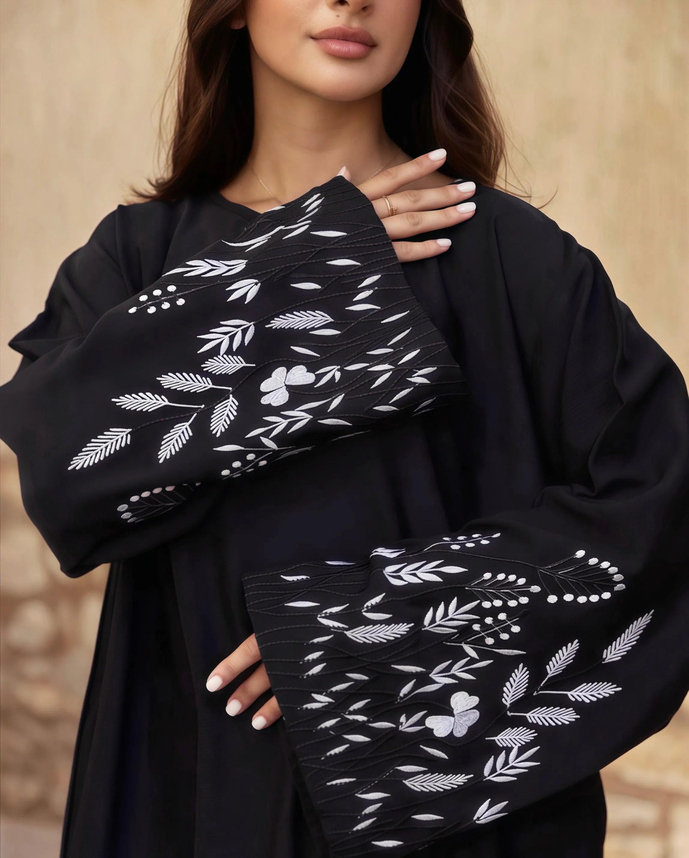 LM026 Abaya Brodée Florale Roya | Robe Maxi Satin avec Ceinture