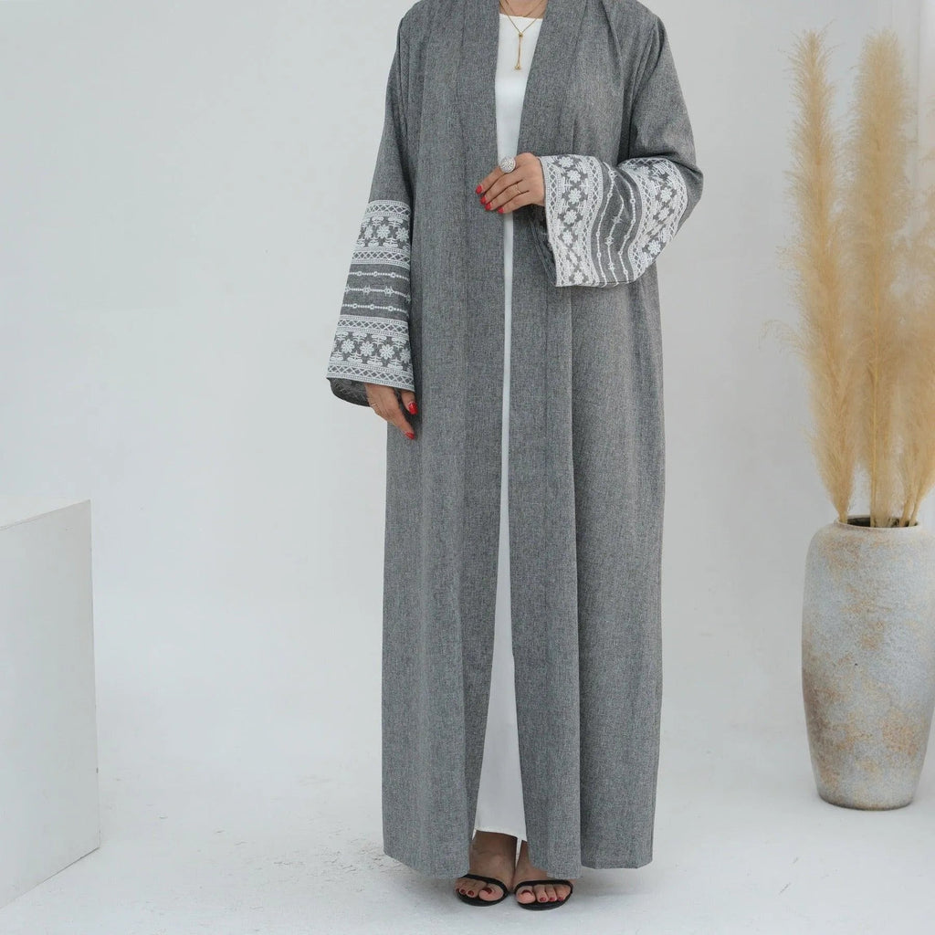LM039 Abaya Lin Brodée avec Ceinture & Poches | Style Ouvert Modeste pour Aïd et Quotidien