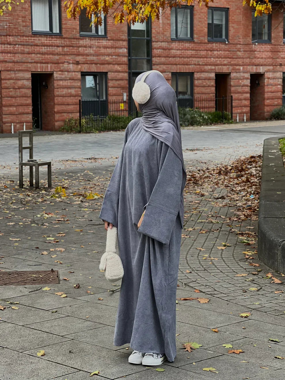 LM049 Abaya Velours Côtelé Robe Maxi d'Hiver | Vêtement Islamique Modeste Fermé Épais