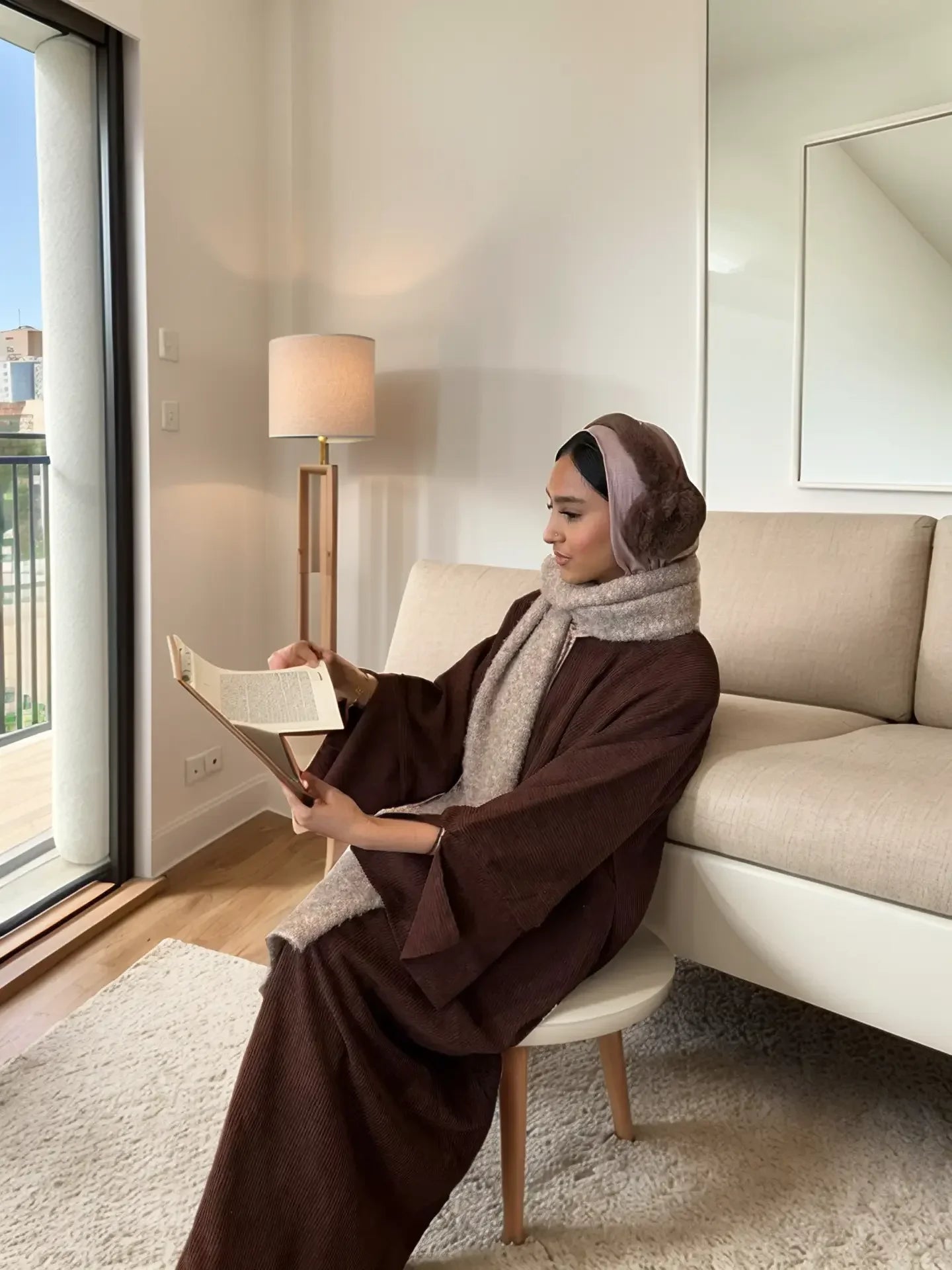 LM049 Abaya Velours Côtelé Robe Maxi d'Hiver | Vêtement Islamique Modeste Fermé Épais
