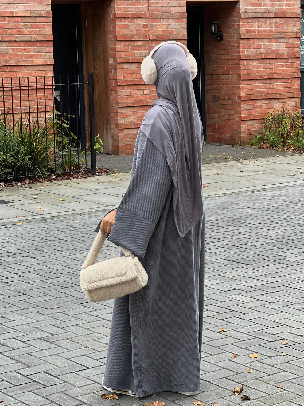 LM049 Abaya Velours Côtelé Robe Maxi d'Hiver | Vêtement Islamique Modeste Fermé Épais