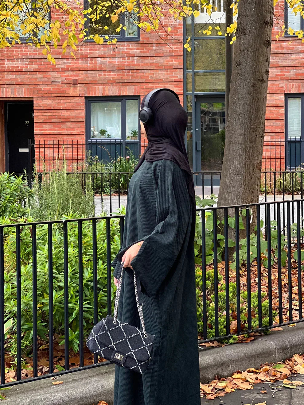 LM049 Abaya Velours Côtelé Robe Maxi d'Hiver | Vêtement Islamique Modeste Fermé Épais