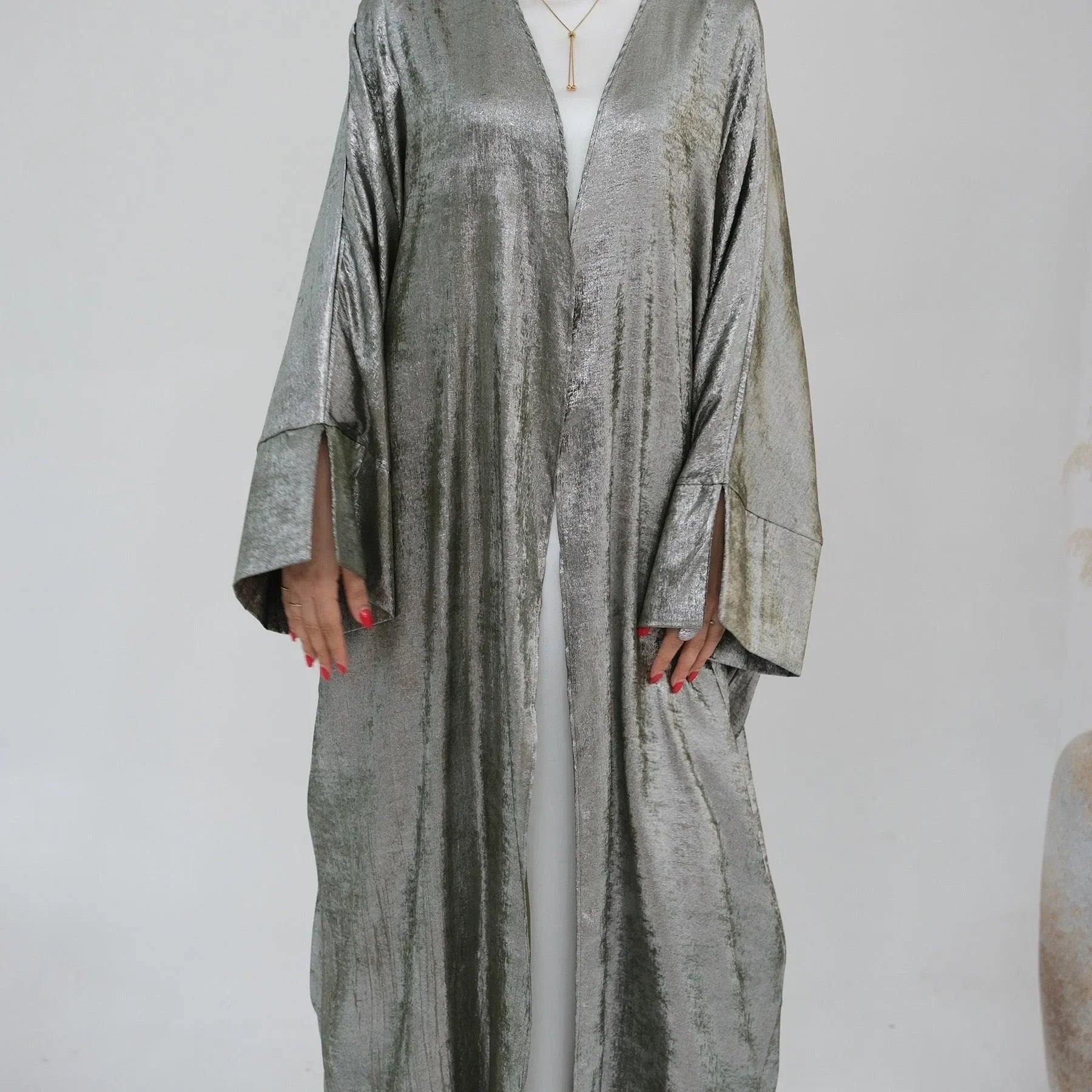 LM051 Kaftan Abaya Ouverte Métallique – Robe de Luxe Aïd 2025 pour Femmes Musulmanes