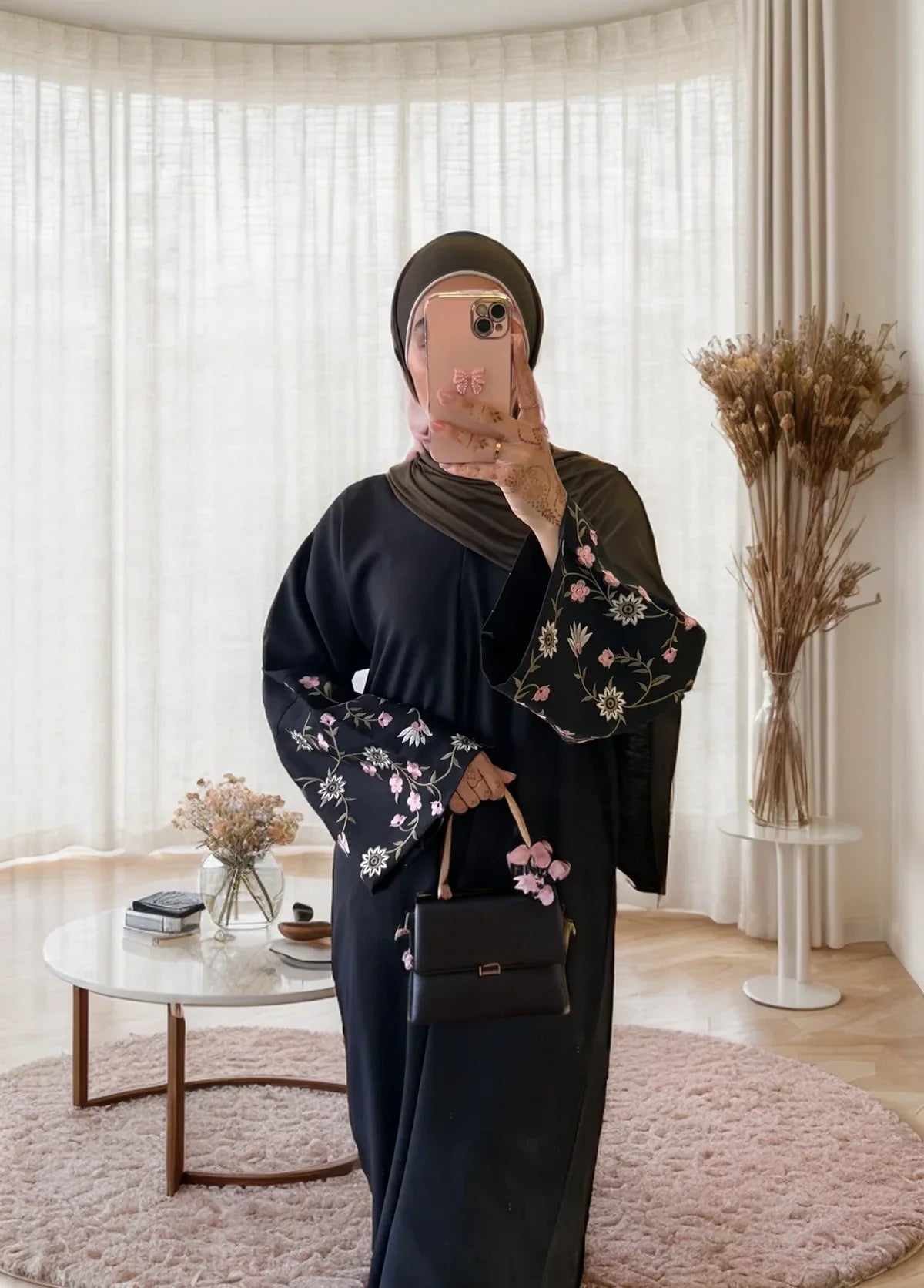 LM054 Abaya Satin Florale Ouverte | Style Khaleeji Brodé pour Aïd et Modestie Quotidienne