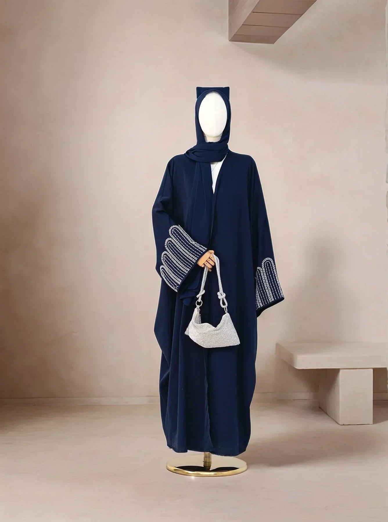 LM069 Abaya Khaleeji pour Aïd – Cardigan Nidha Luxueux avec Perles & Strass
