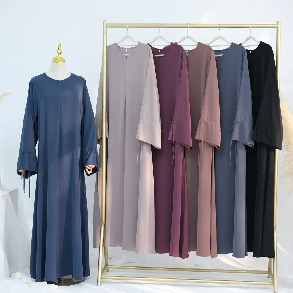 LM070 Abaya Adaptée Allaitement Poignets Noués | Manchette Flora | Tissu Nidha Doux