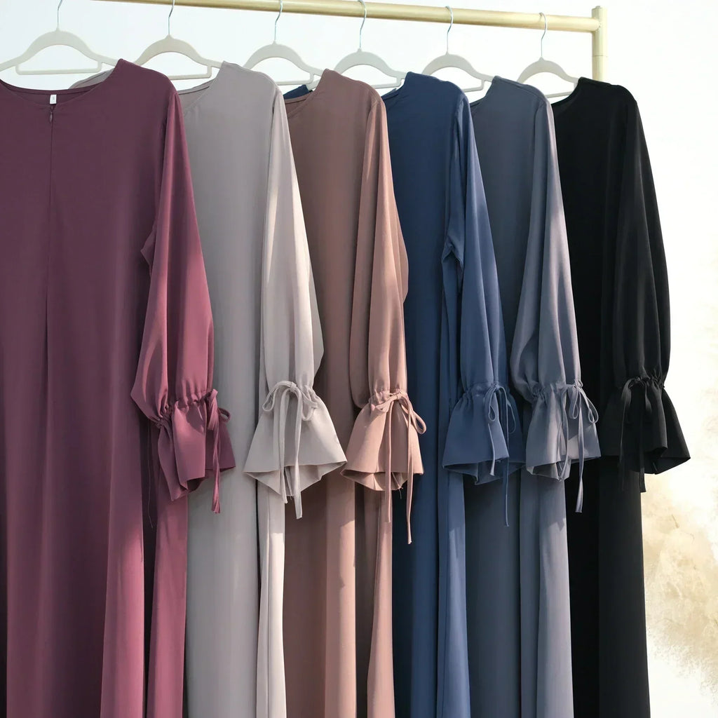 LM070 Abaya Adaptée Allaitement Poignets Noués | Manchette Flora | Tissu Nidha Doux