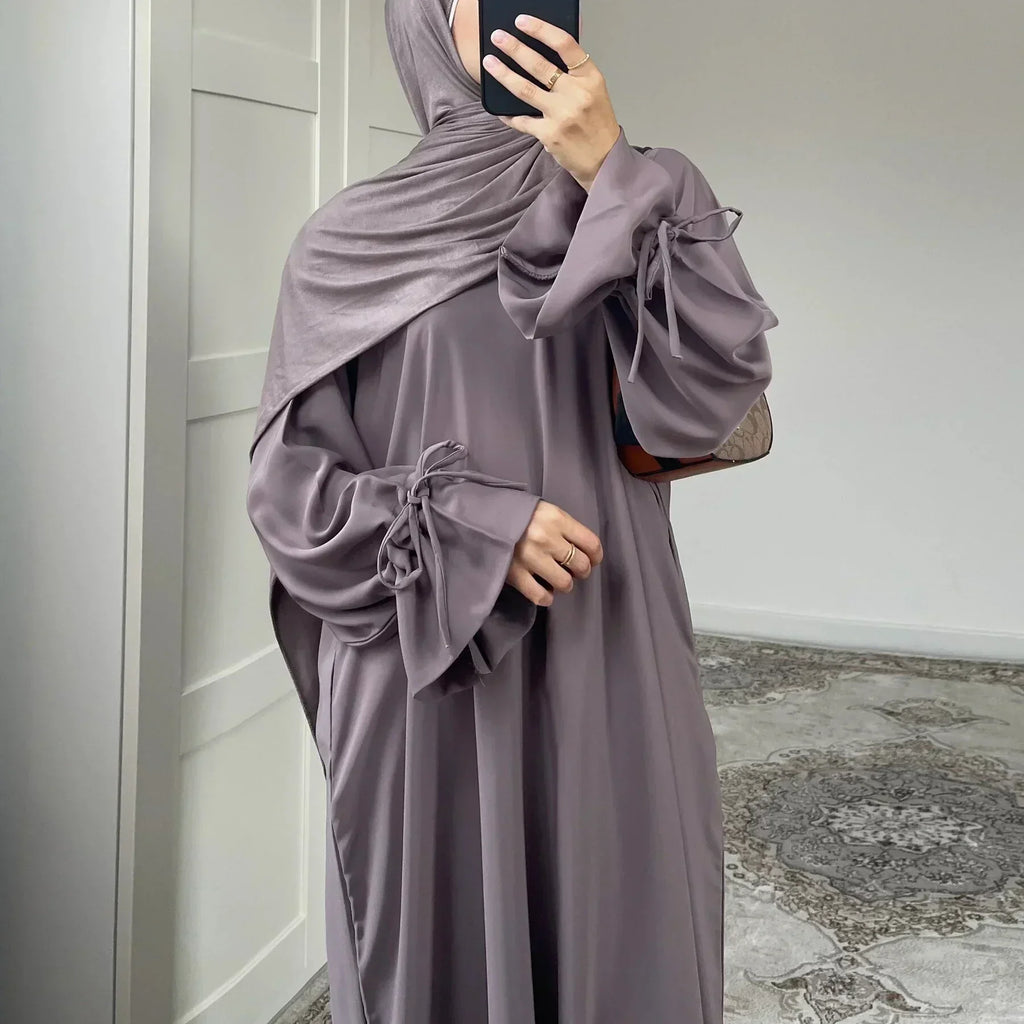 LM070 Abaya Adaptée Allaitement Poignets Noués | Manchette Flora | Tissu Nidha Doux